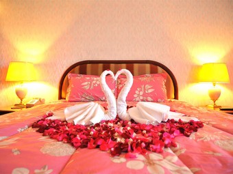 wedding-room-decoration love swan