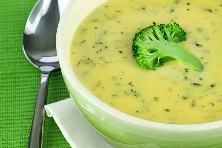 Cheesy Broccoli Soup With Corn