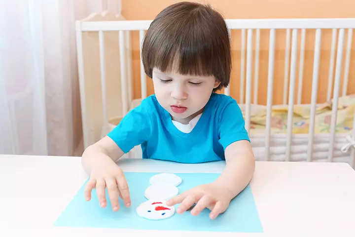 Cotton snowman, indoor activities for toddlers