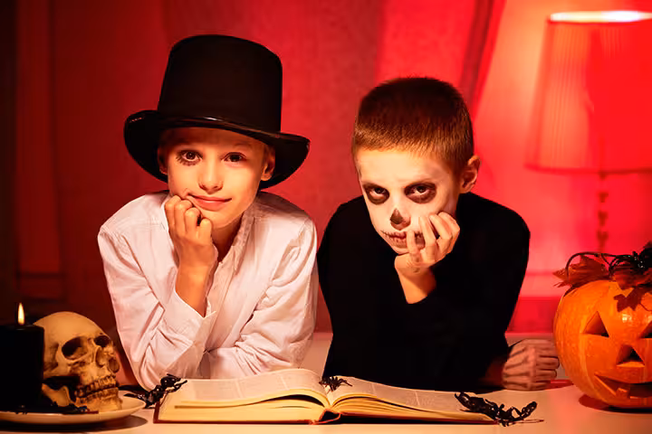 Scary-Halloween-Stories-That-Will-Send-Chills-Down