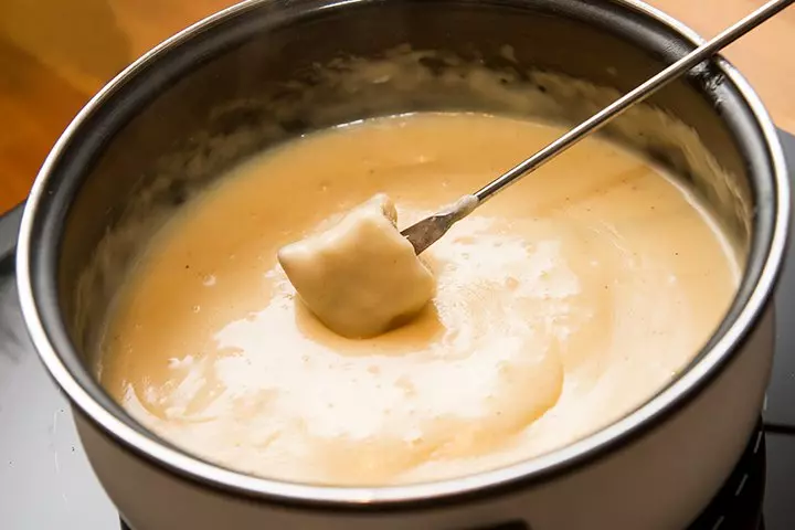 Fondue For Kids - Cheddar Cheese Fondue