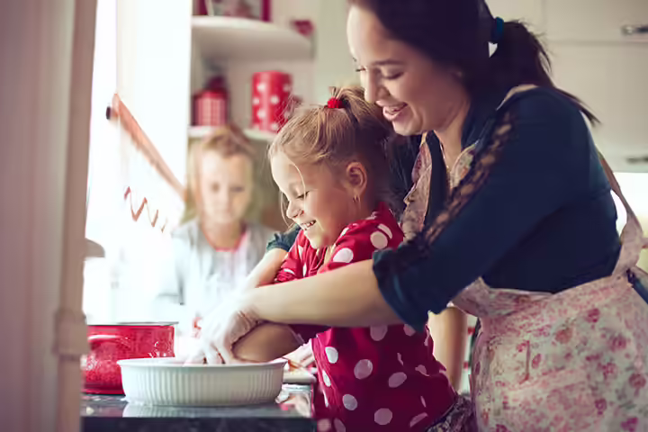Rainy Day Activities For Kids - Infuse the smell of baking Rainy Day Activities For Kids - Infuse the smell of baking