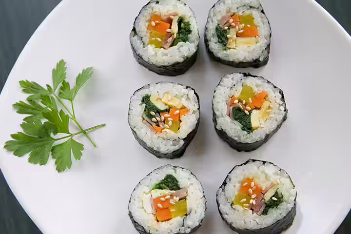 Kimbop (Korean sushi)