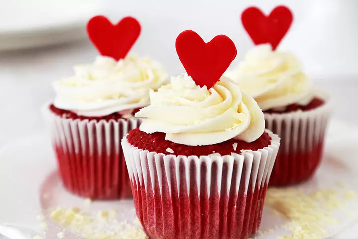 Red-Velvet-Cup-Cakes