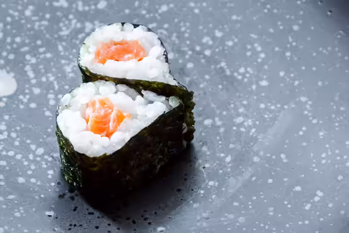 Simple sushi without mat