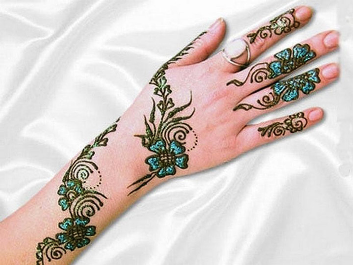 Colourful Arabic Mehndi Design For Back Hands