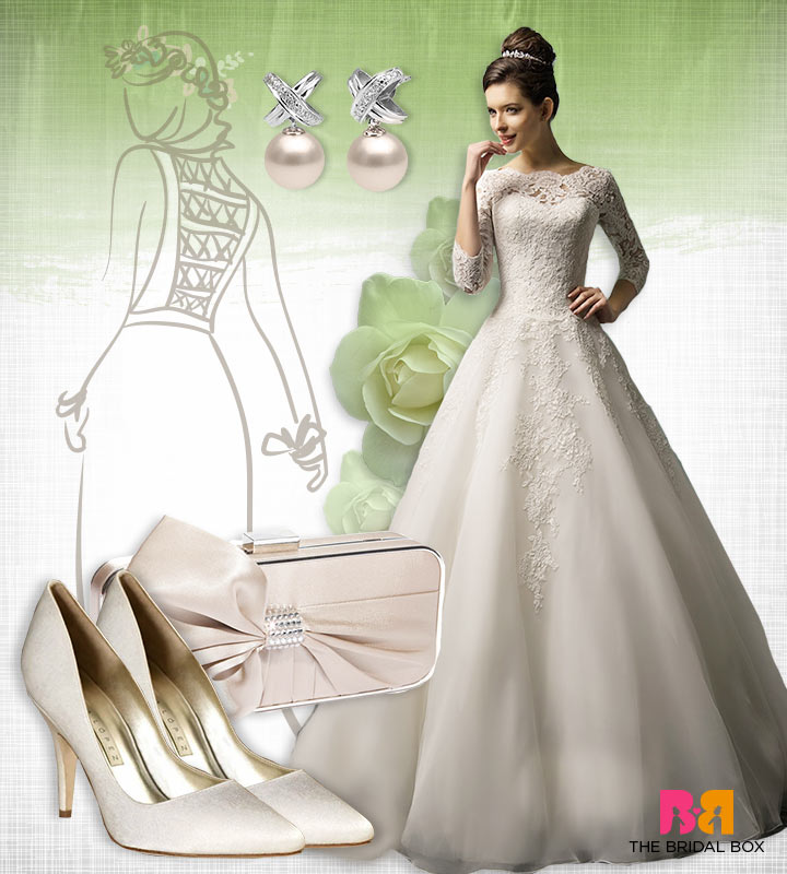 Amelia Sposa's Lace Bridal Gown