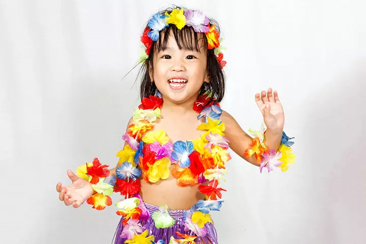 Hula dancer Halloween costume for toddlers