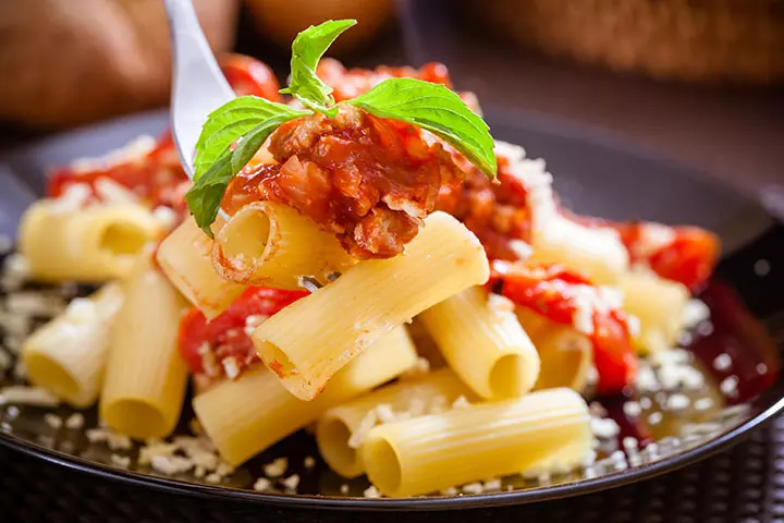 recipes to make with kids - Pasta With Tomato Sauce