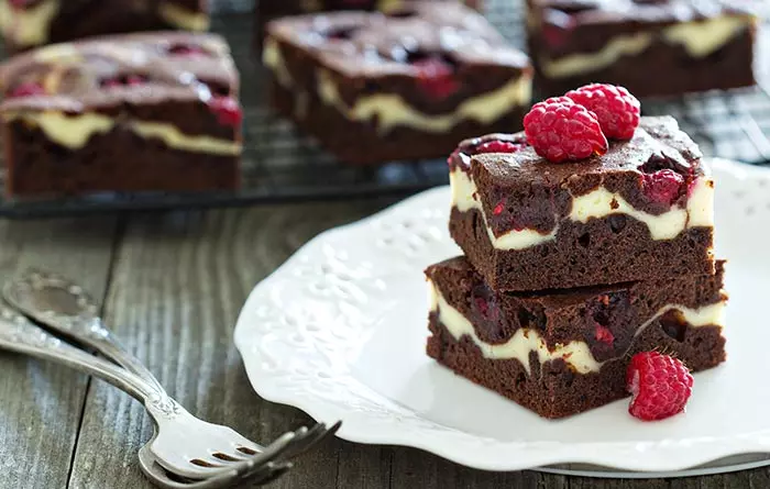 Raspberry-Choco Cheesecake Brownies