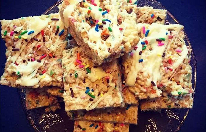 Rice Krispies Bars With White Chocolate And Sprinkles