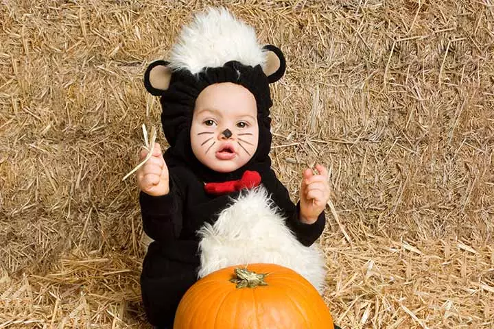 Skunk Halloween costume for toddlers