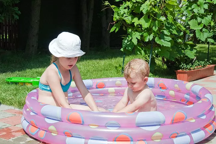 Backyard Games For Kids - Soap Suds In The Backyard Tub