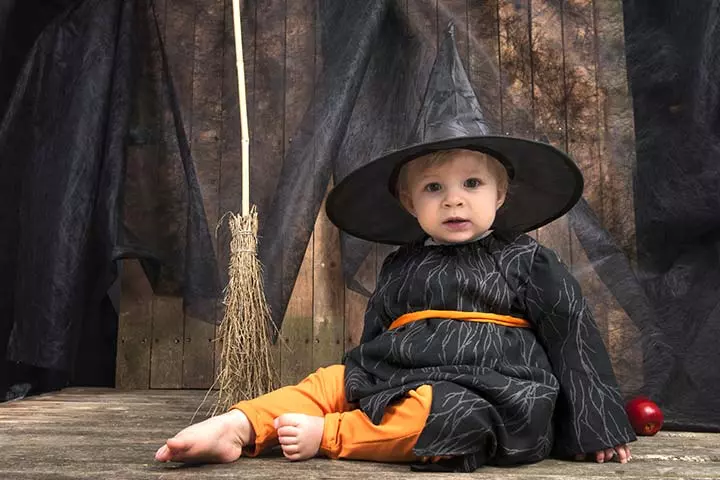 Witch Halloween costume for toddlers