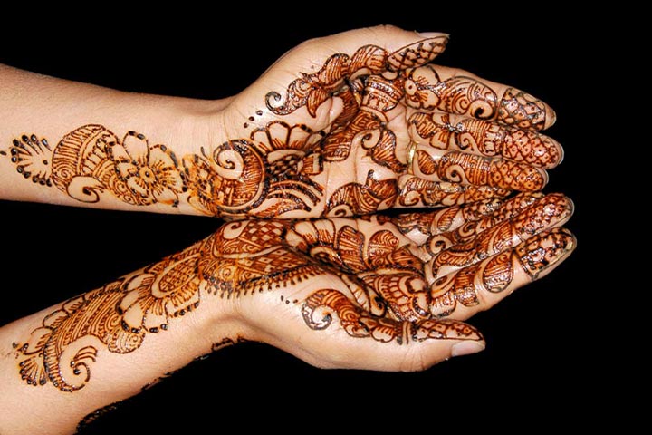 Leaf Motif Arabic Bridal Mehndi Design for Hands