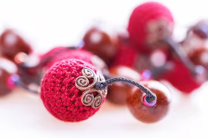 Christmas Craft Ideas For Kids - Beaded Christmas Garland Christmas Craft Ideas For Kids - Beaded Christmas Garland