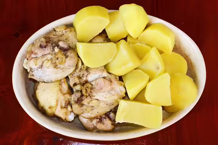 Boiled Potatoes With Onion-Fried Chicken lunch idea for toddlers Boiled Potatoes With Onion-Fried Chicken lunch idea for toddlers
