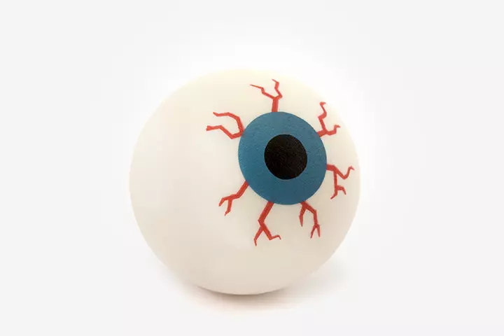 Halloween Party Games For Tweens - Eyeball-Bounce