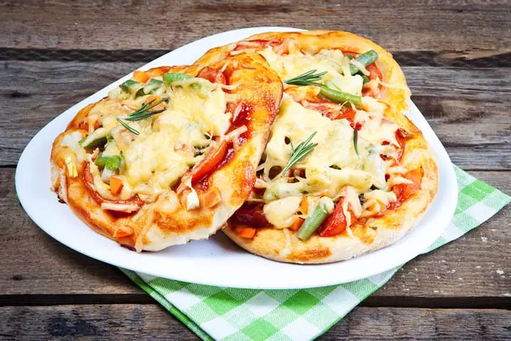 Mini Green Pepper Pizza lunch idea for toddlers