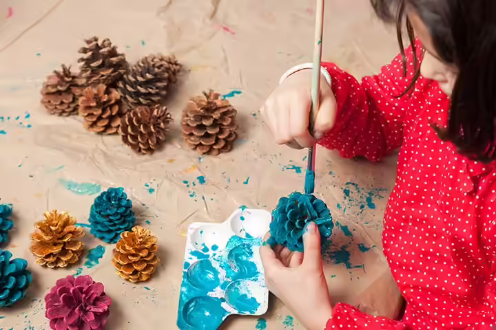 Christmas Craft Ideas For Kids - Pine Cone Christmas Ornament Christmas Craft Ideas For Kids - Pine Cone Christmas Ornament