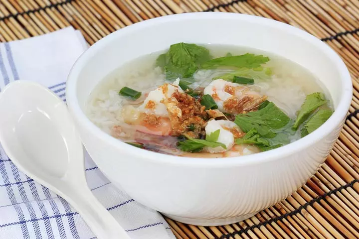 Rice, Spinach, And Chicken Porridge lunch idea for toddlers