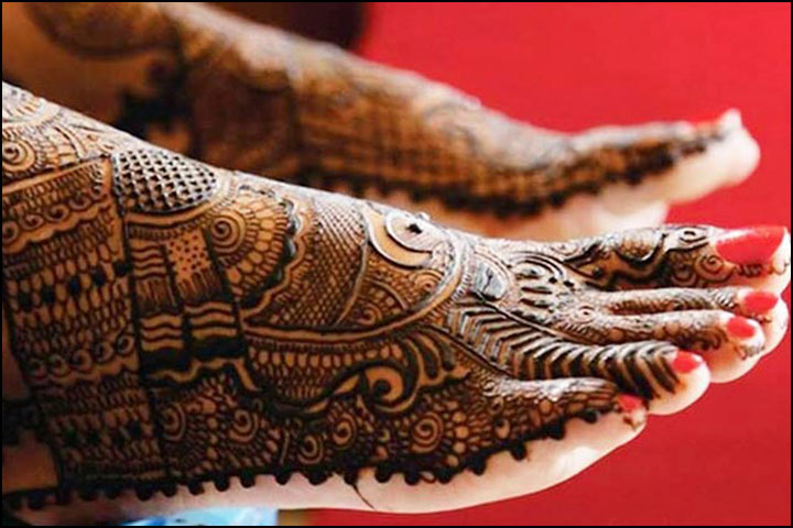 Traditional Mehndi Design - The Fabulous Feet Design