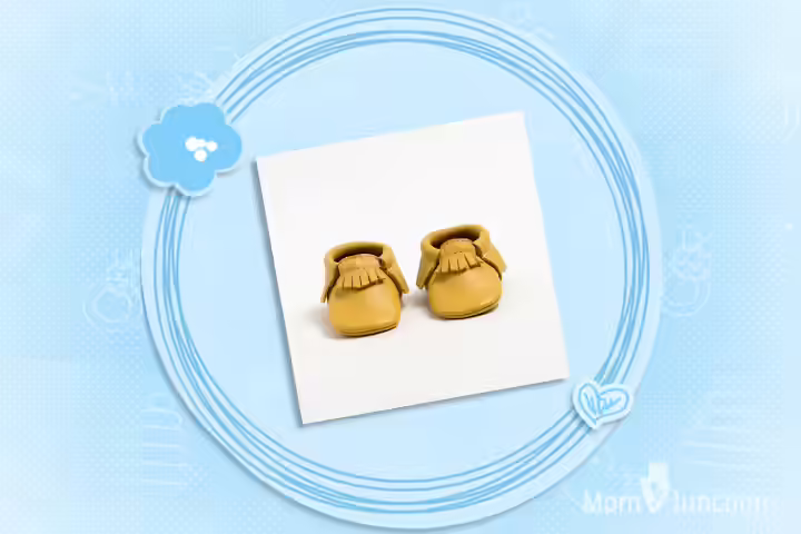 Christmas Gifts For Babies - Petite Pina Colada - Crib Moccasins Christmas Gifts For Babies - Petite Pina Colada - Crib Moccasins