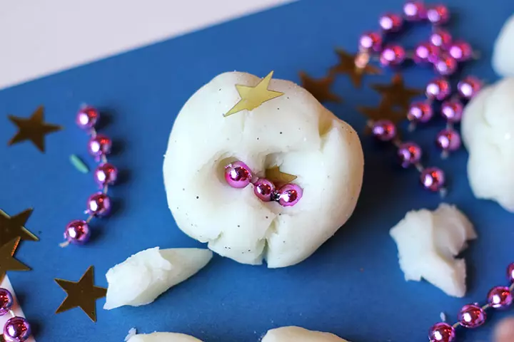 Winter Activities For Preschoolers - Play Dough Snow Balls