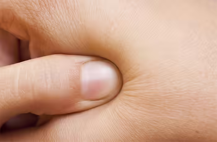 Applying-pressure-to-a-pressure-point