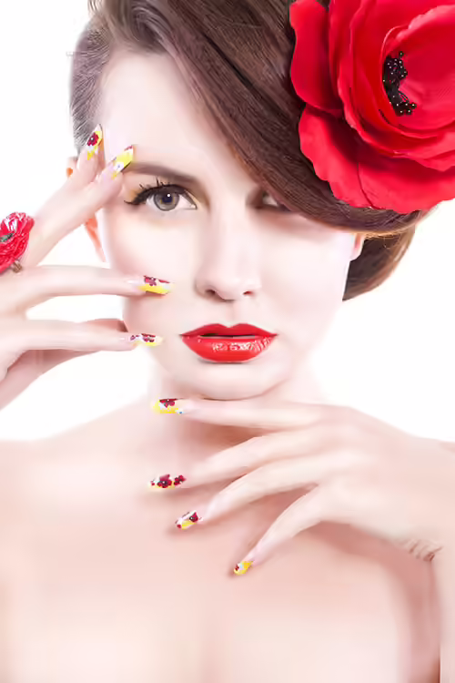 Artistic Splatter Nails Make It Appear Big