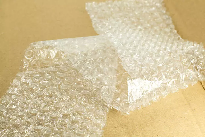 Fish Craft Ideas - Bubble Wrap Jelly Fish