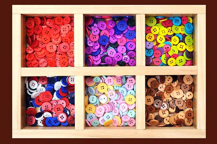 Button wall crafts for preschoolers and kids