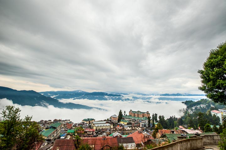Honeymoon Destinations In India - Darjeeling