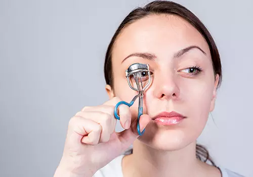 Lash Curling Trick