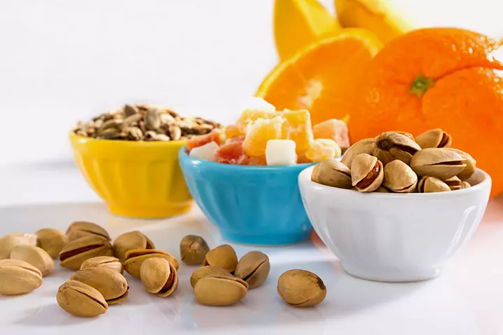 5 Easy & Nutritious Snacks For Breastfeeding Moms_image