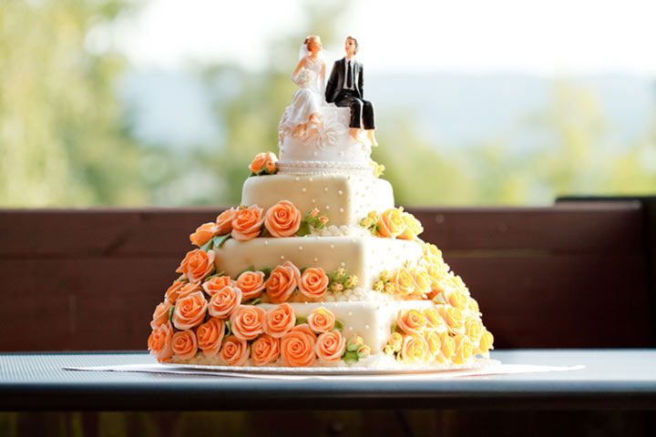 White Wedding Cakes - The Classic Cake