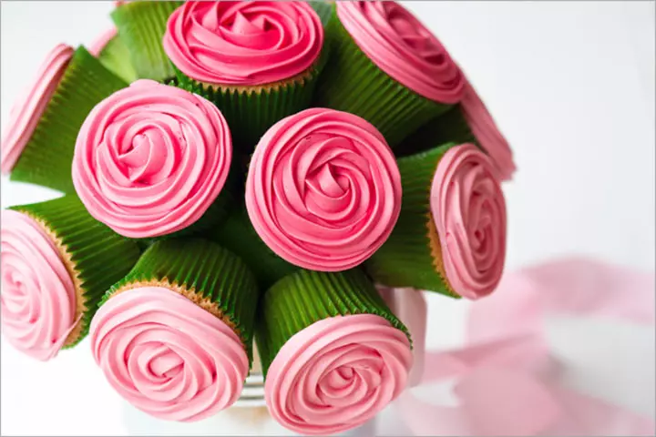 Floral-Cupcake-Bouquet