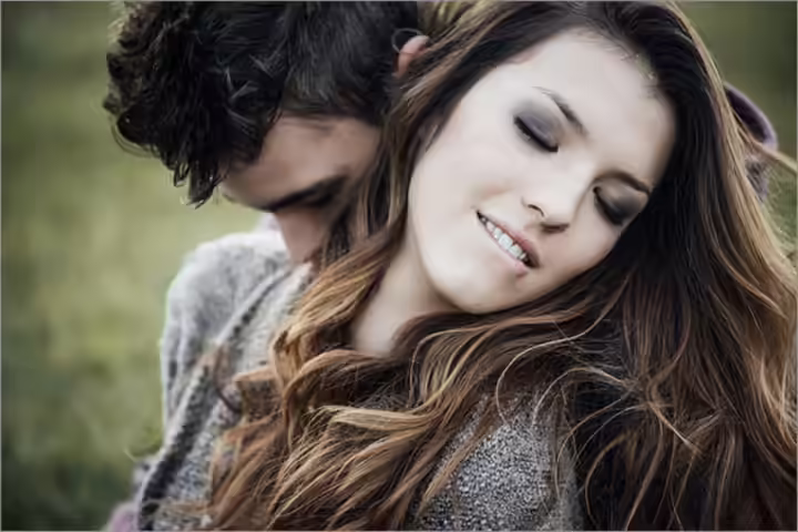 Romantic-couple-outdoors