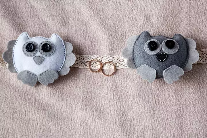 Owl Crafts For Kids - Stuffed Pompom Owl