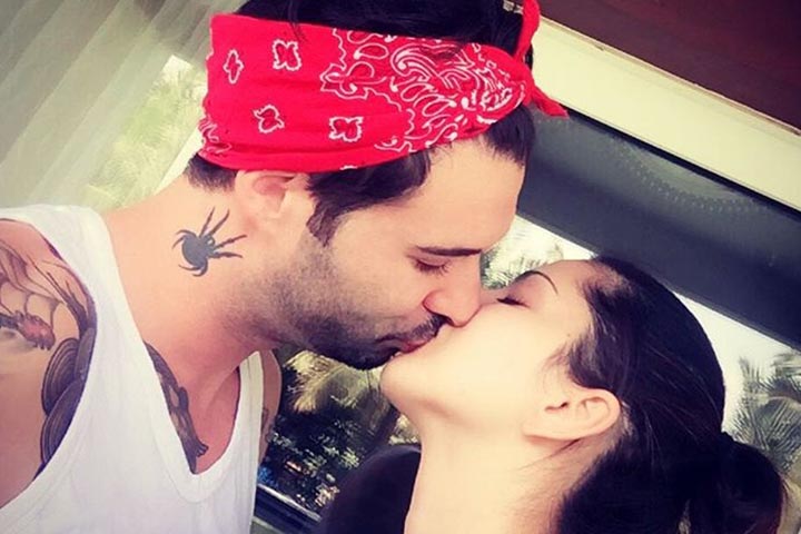 Sex Soney Leon - Sunny Leone Marriage To Daniel Weber, No Kissing Clause And More