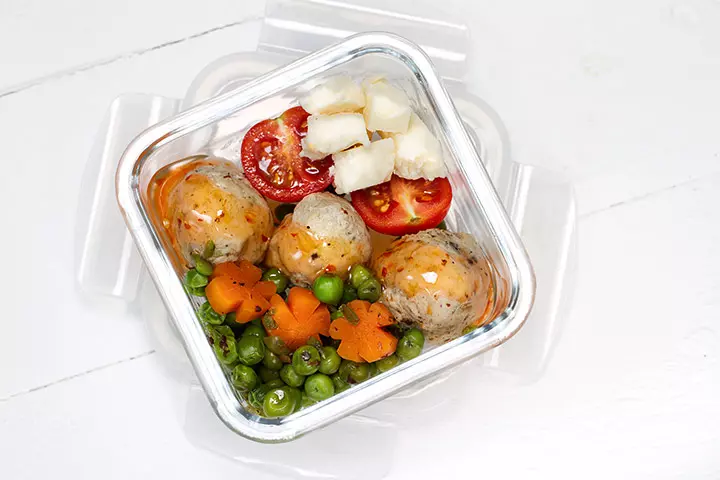 Bento Box Lunch Ideas For Kids - Chicken, Vegetables, And Cottage Cheese Bento Box