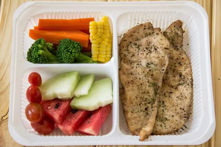 Bento Box Lunch Ideas For Kids - Meat, Vegetable And Fruit Bento Box