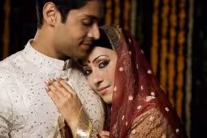 Portrait-of-an-Indian-bride-and-groom
