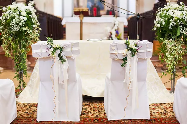 The-Regal-Thrones-decration-at-church-wedding