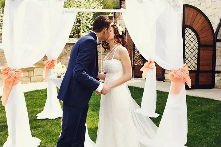 Wedding-Altar-Decorations-Grass-And-Ribbons