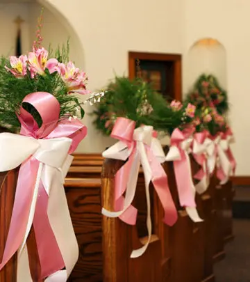 11 Beautiful Options For Wedding Pew Decorations_image