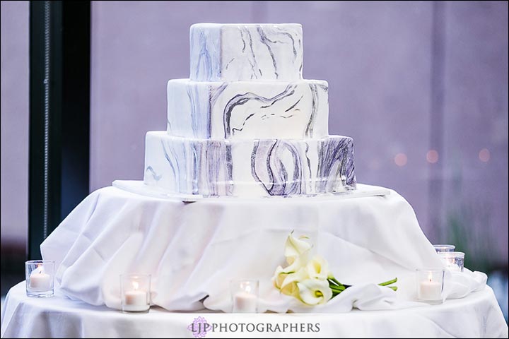 12 Square Wedding Cakes To Choose From For Your BIG Day