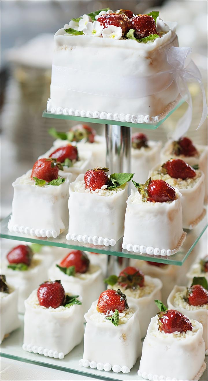 Cup cake wedding cake