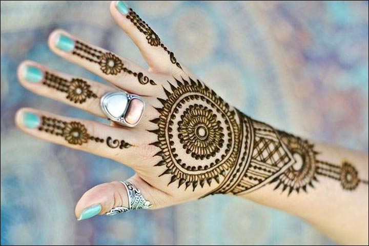 Featured image of post Round Wala Mehndi Design : Best mehndi design idea for you !!