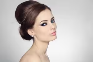 Stunning-Bridesmaid-Hairstyles-for-bride